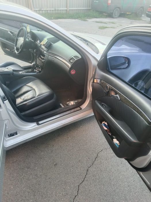 Mersedes-benz E320