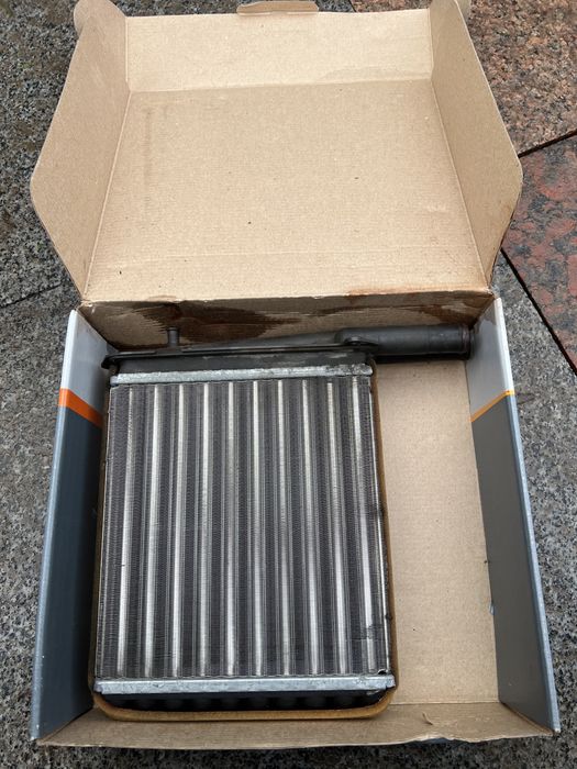 Б/у радиатор печки ваз 2110 (после 2003 года)