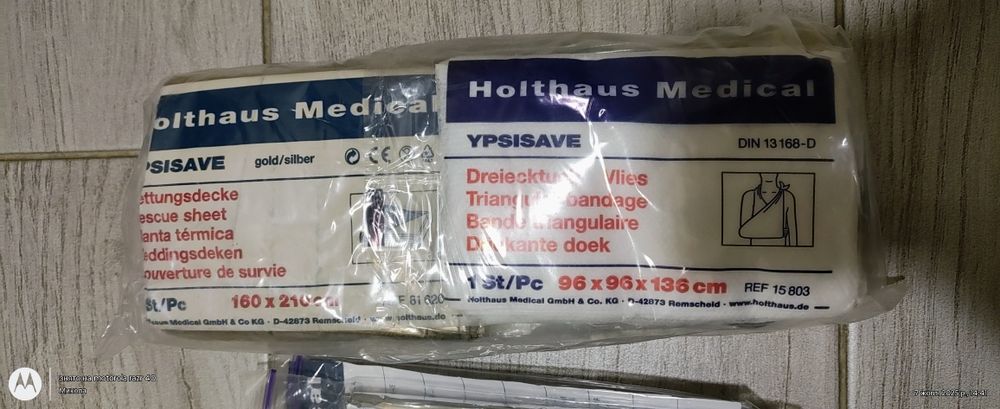 Оригінальна Авто аптечка .