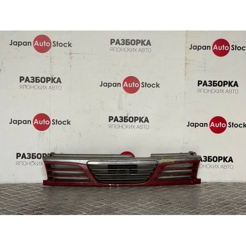 Решётка радиаторная Nissan Primera W 10, год 1990-1996