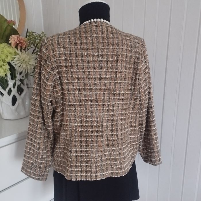 Blazer tweed com camelia