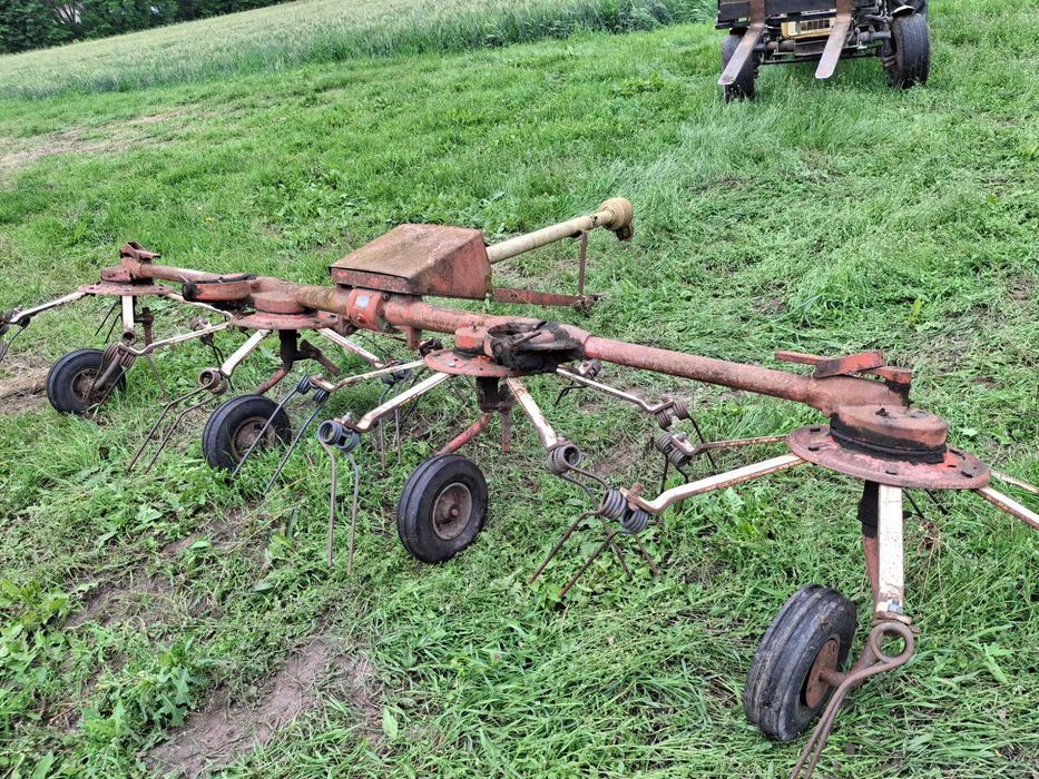 Przetrząsarka do siana Fahr KH 40