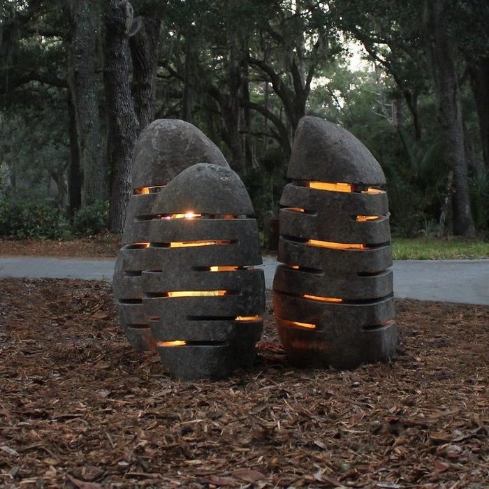 Candeeiro em pedra natural para jardim