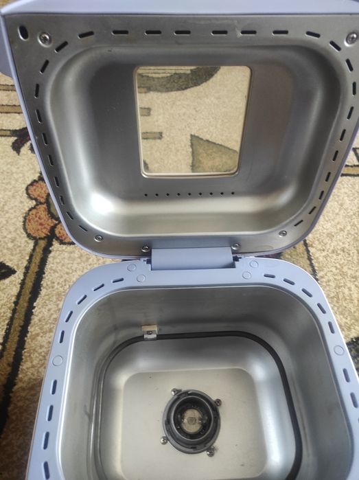 Хлібопічка продам