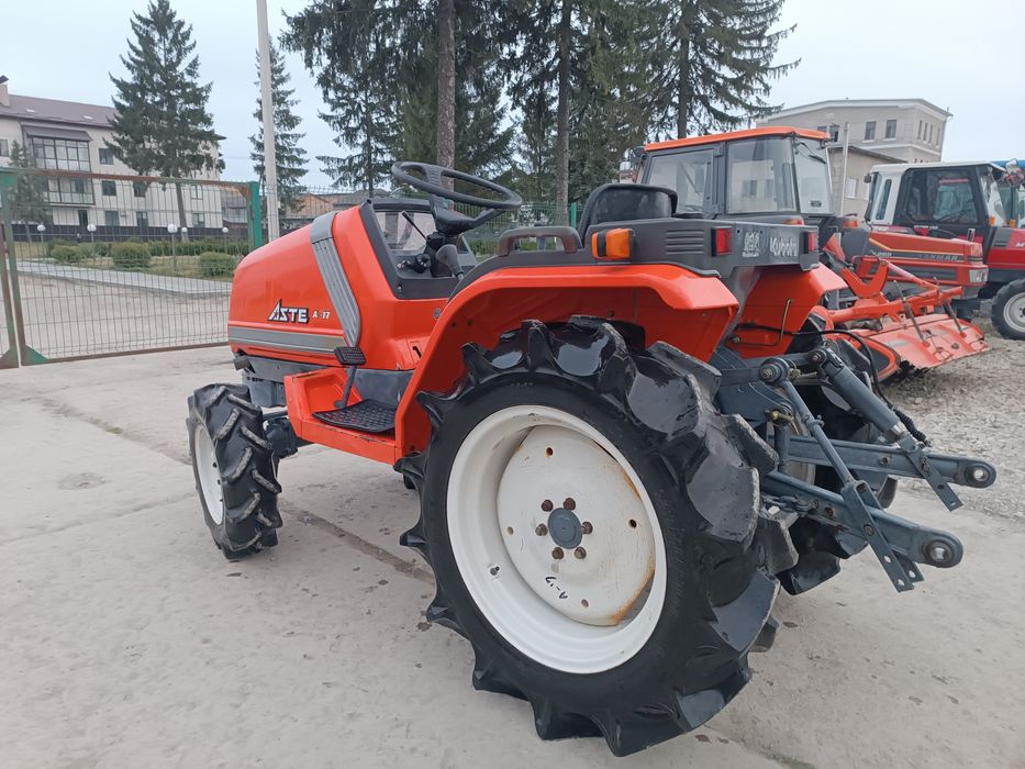 Японський мінітрактор.Трактор Кубота.