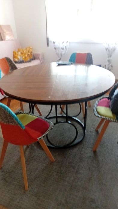 Mesa de jantar redonda