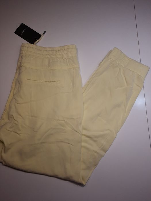 Spodnie damskie 42 Reserved