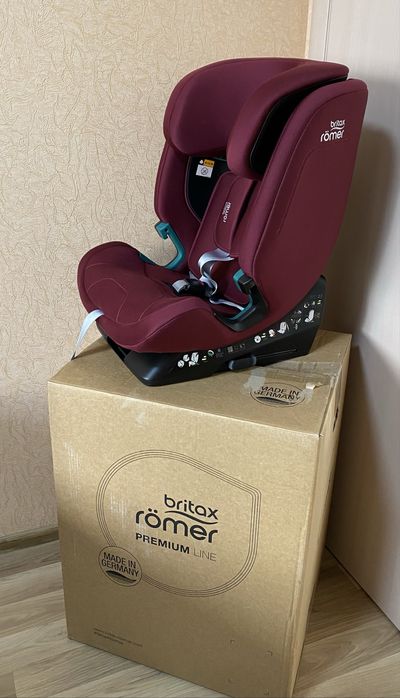 Автокрісло Britax Romer Evolvafix(Versafix)від 15 міс.до 12 років
