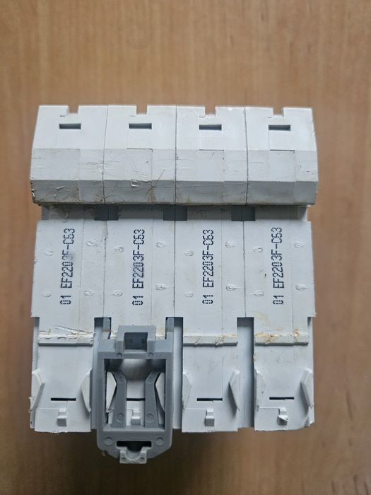 Disjuntor MT – 4P – 6KA – C – 63A – 551634CS