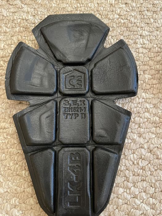 Мото зашита коленей Hiprotec