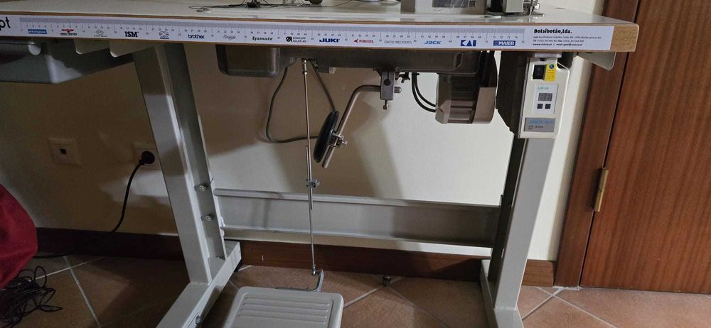 Maquina de costura profissional eletrica