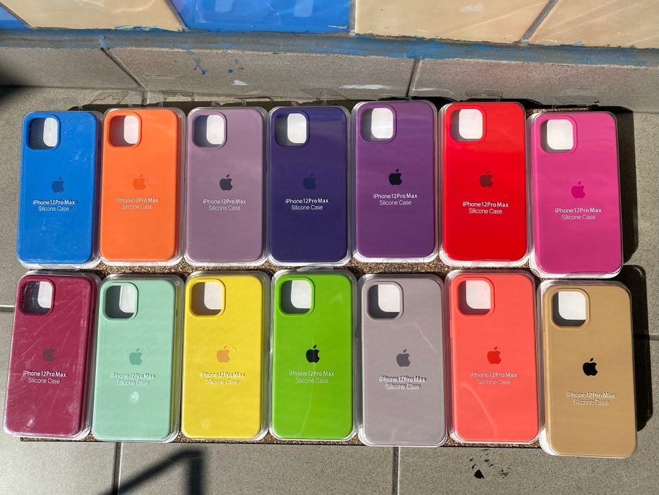 Etui silikonowe iPhone 11 - 12 - 13 - 14 - 15 Pro /Max/Plus (3 etui)