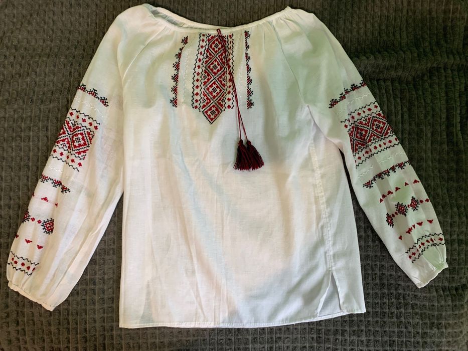 Вишиванка ручної вишивки