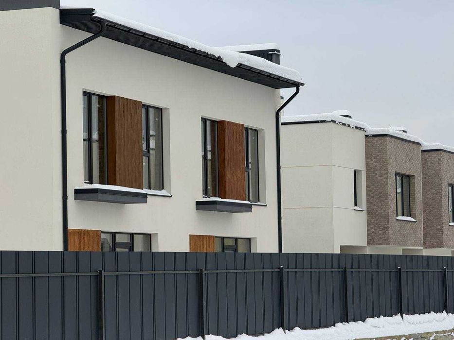 Дуплекс в топовій локації в Крихівцях