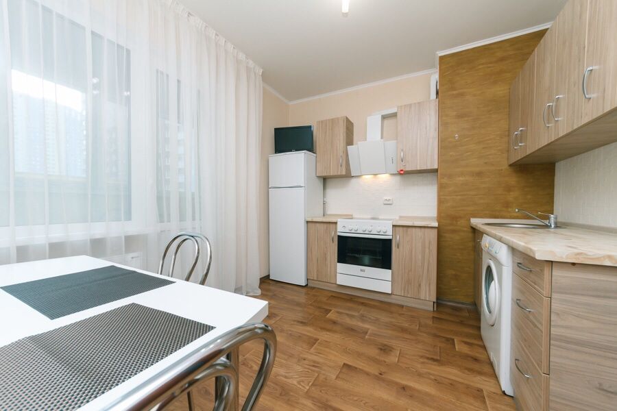 Подобово,квартира в ЖК Акцент на ВДНГ,Генератор!Метро Іподром, Теремки