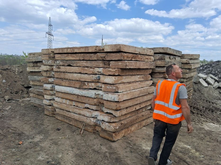 Плита додожная аэродромная бу паг 14 новач и б/у .Дорожная