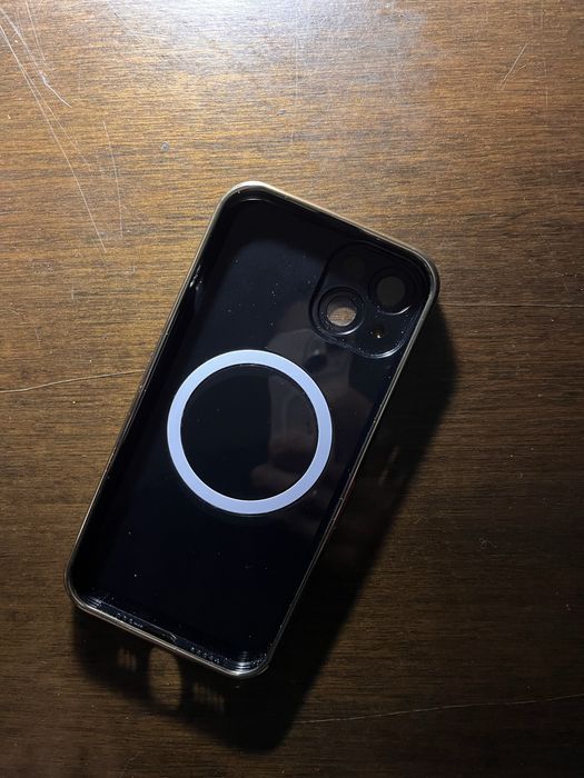 Чехлы на айфон 13