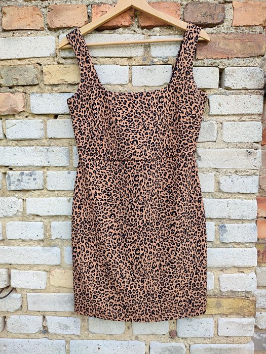 Sukienka w panterkę H&M