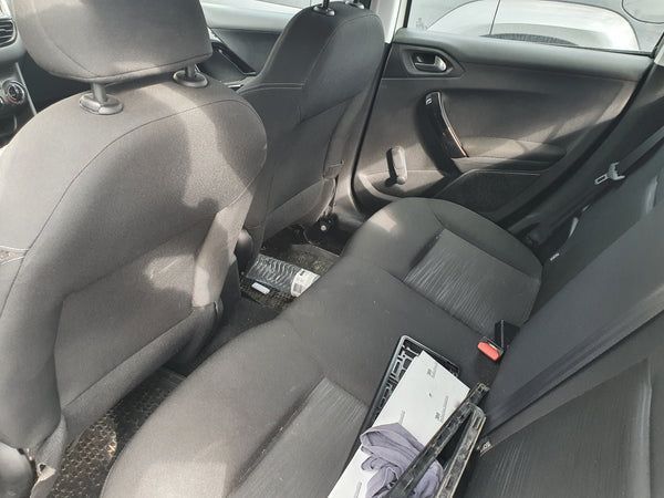 Peugeot 208 1.4 HDi Access | Carros Sinistrados / Gasóleo / Nacional
