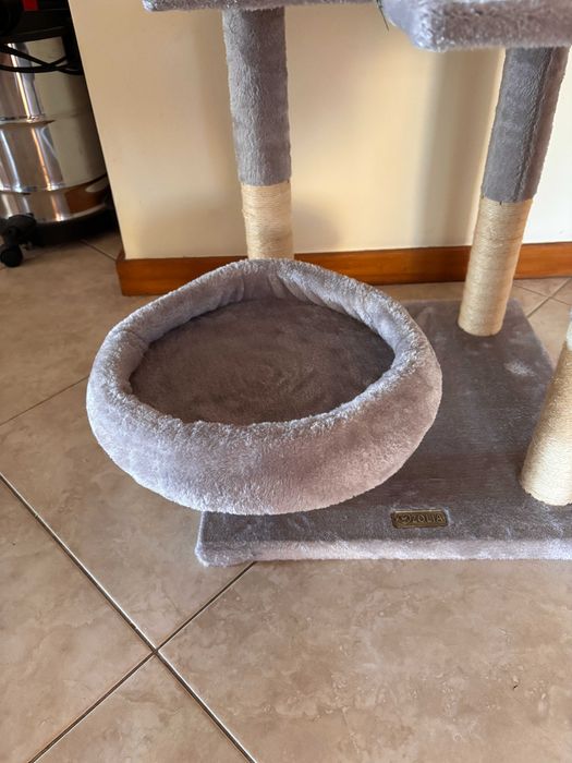 Árvore para gatos - 121 cm