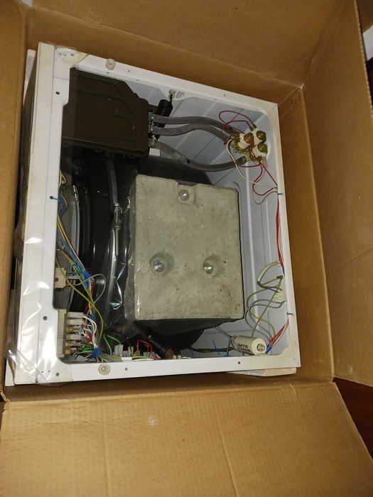 Máquina de Lavar Roupa Ariston, Nova