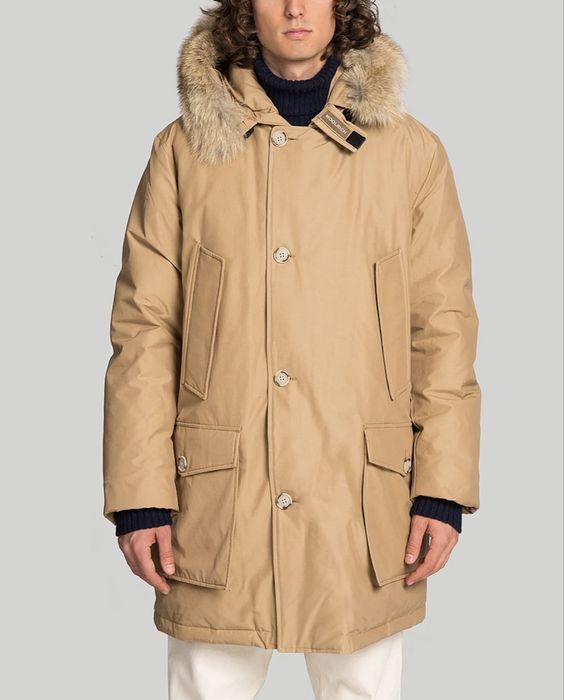 Куртака зимова.  woolrich парка arctic detachable fur parka