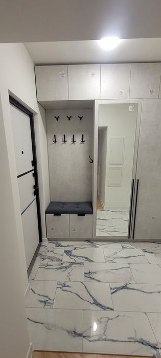 Продам 3 кім. квартиру в центрі біля метро Золоті Ворота