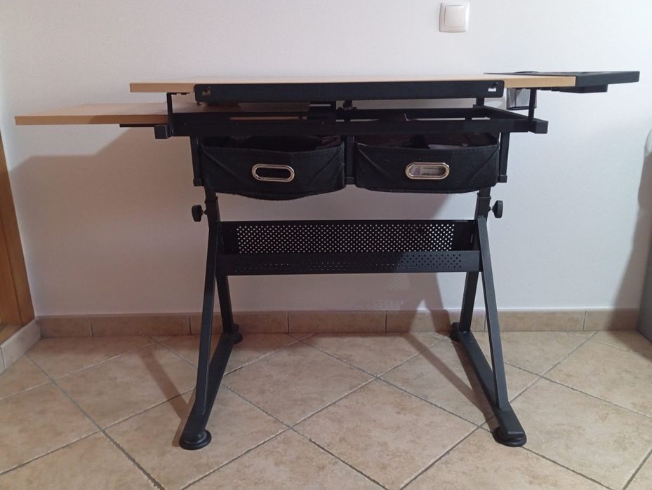 Secretária de Desenho Profissional – Tampo Ajustável