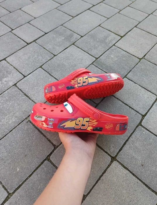 Crocs lighting McQueen