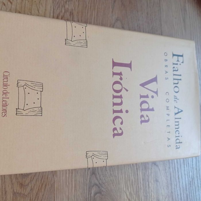 vendo vários livros da serie obras completas de Fialho de Almeida