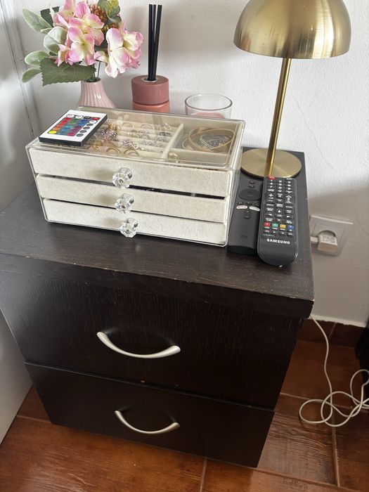 Mesa de cabeceira
