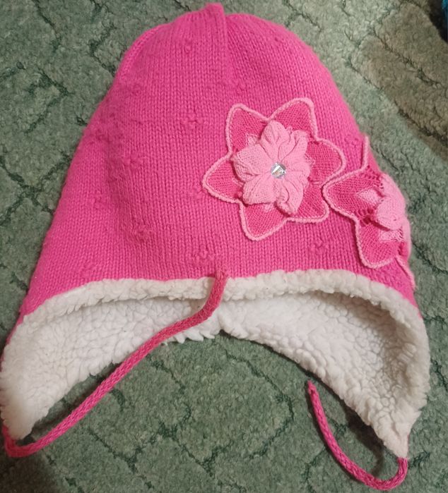 Віддам шапочки на дитину