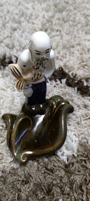 Статуэтка. Рыбак и золотая рыбка.