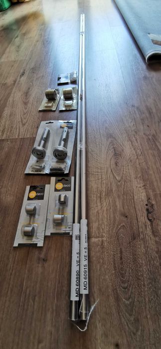 Varão e suportes para cortinado