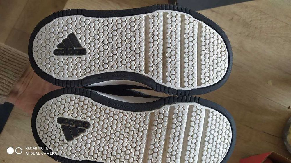 Buty adidas dla chłopca rozmiar 26
