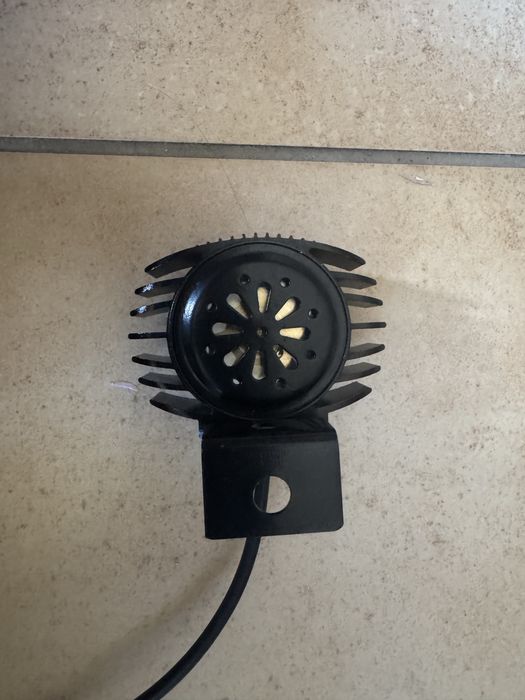 Lampka na hulajnoge
