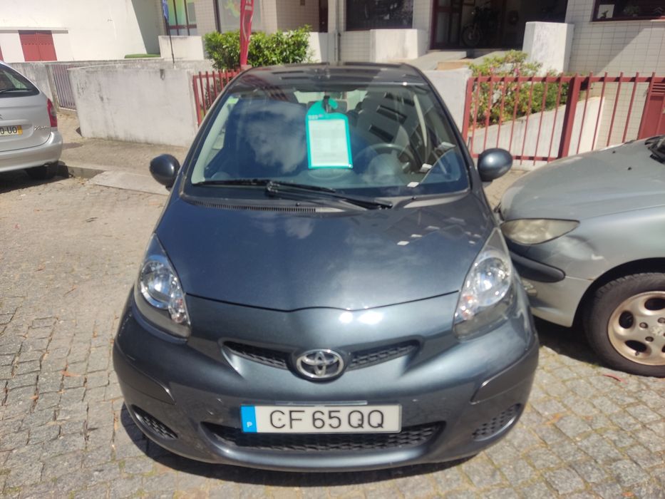 Toyota Aygo caixa automática