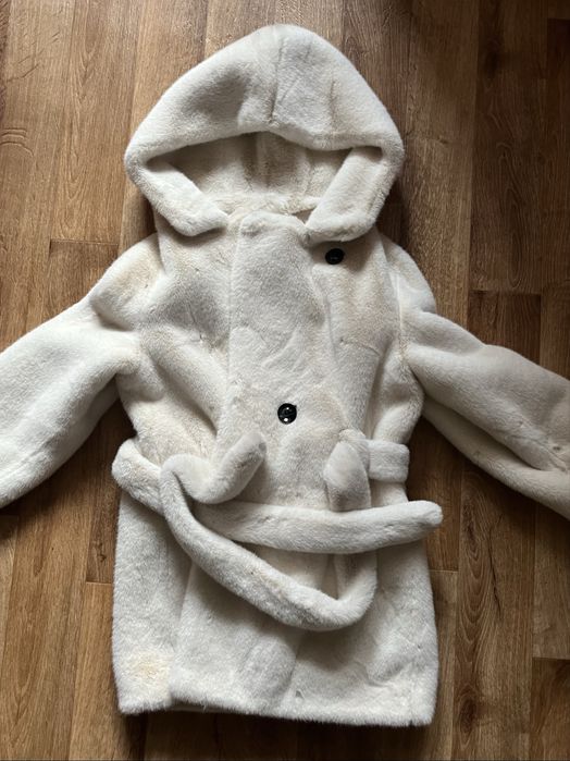 Женская белая шубка S- М