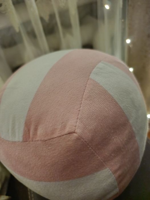 Плюшевий волейбольний м'яч