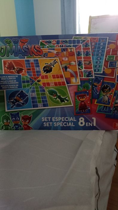 Jogo de tabuleiro 8 em um