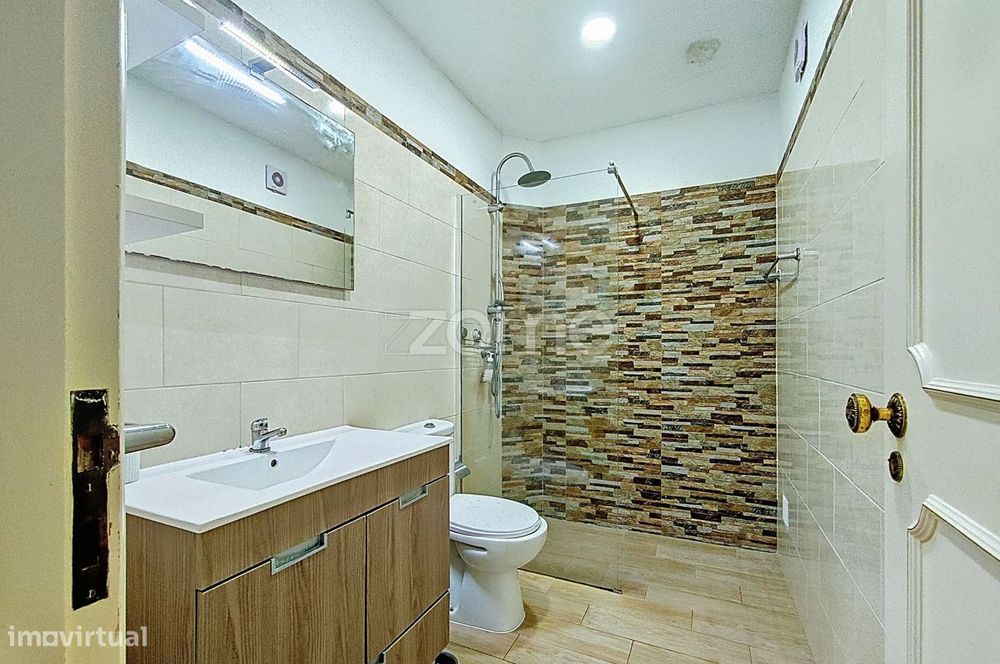 Apartamento T4 renovado, em Braciais, Patacão, Faro