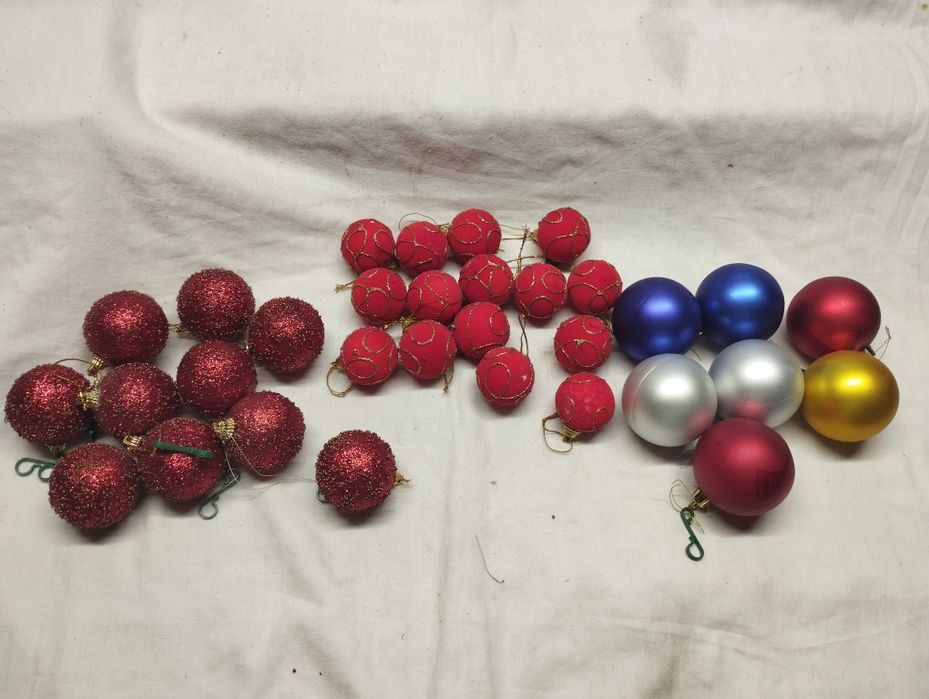 Zestaw bombek choinkowych plastikowe różne rodzaje