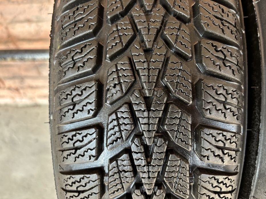 Пара зимових шин 165/65R15 Dunlop