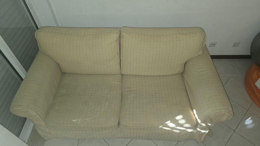 Sofá de 2 lugares