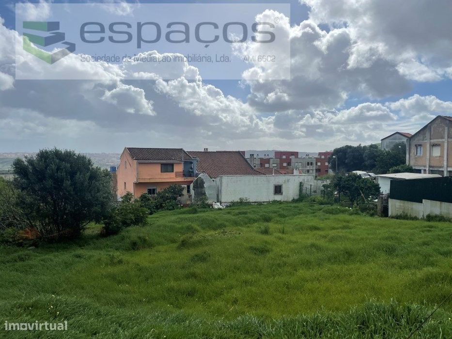 Land Plot in Casal da Mira, Amadora
