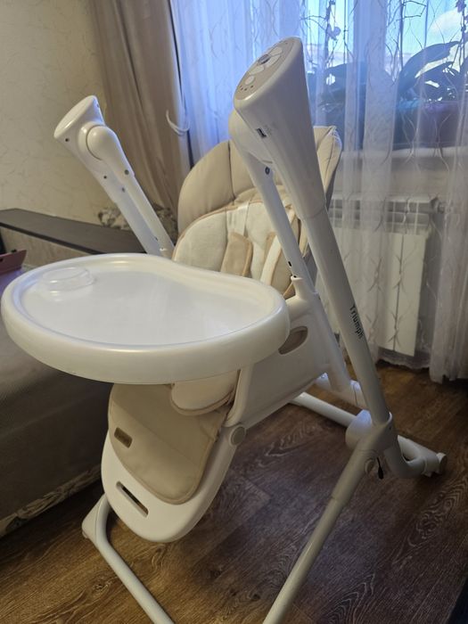 Продам дитячий стільчик-гойлалку 2 в 1