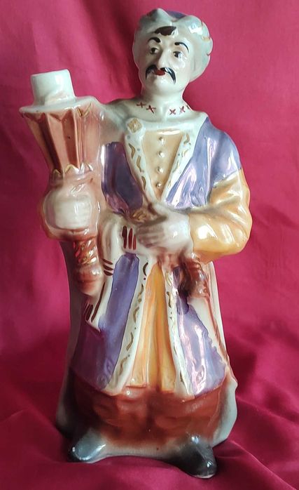 Статуэтки фарфор, фаянс