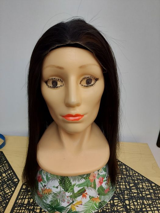 Peruka lace front czekoladowy brąz z pasemkami