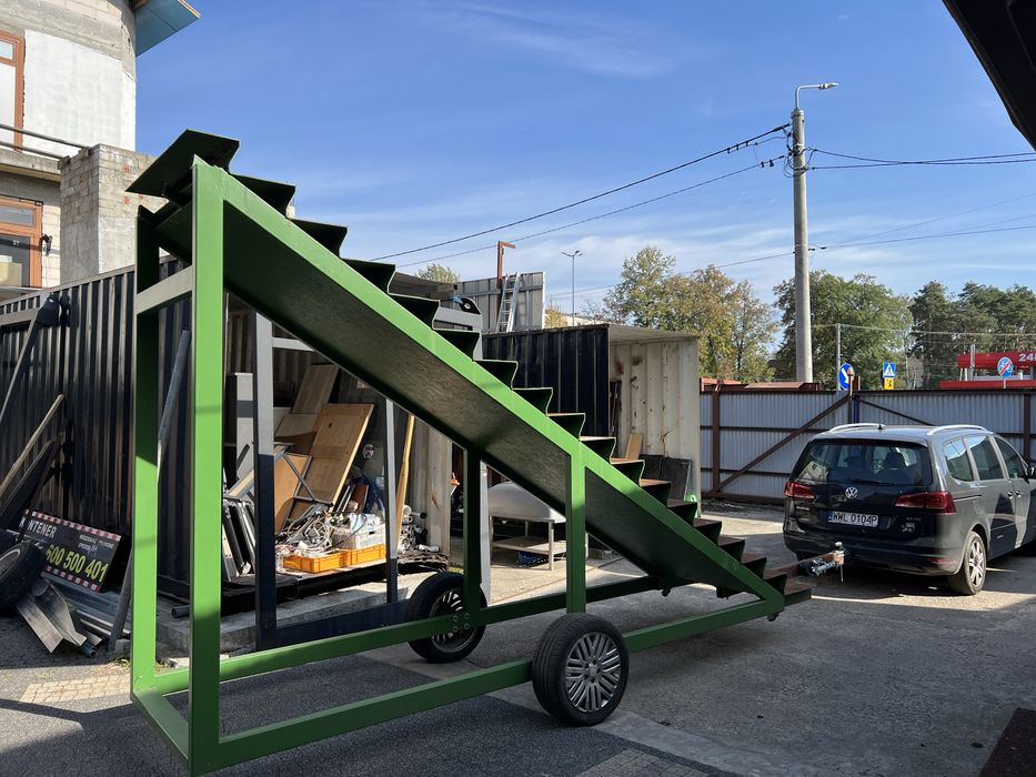 Schody  stalowe np. na kontener - mobilne do zabudowy. magazynu P.Poża