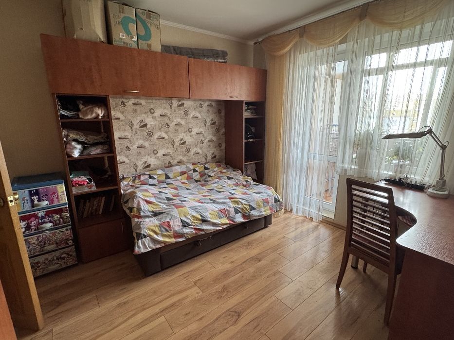 4-кім. Пр-т Григоренка Петра , Дарницький р-н  97 м. з ремонтом